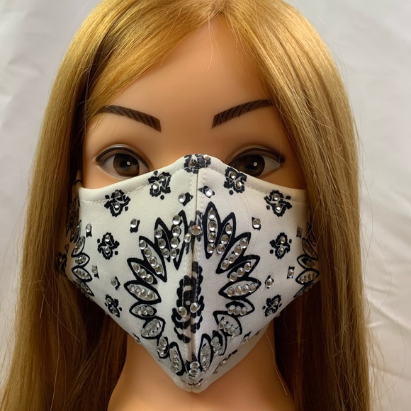 Bandana Style Facemask - Picture 1 of 2
